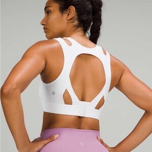 Lululemon Athletica “Strong Front” White Sports Bra—SIZE 8 B/C Cup support